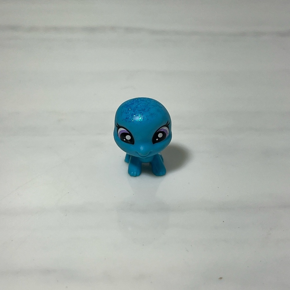 Littlest Pet Shop #24‎ Inky Blueshell Blue Glitter Mini Turtle Purple Eyes LPS